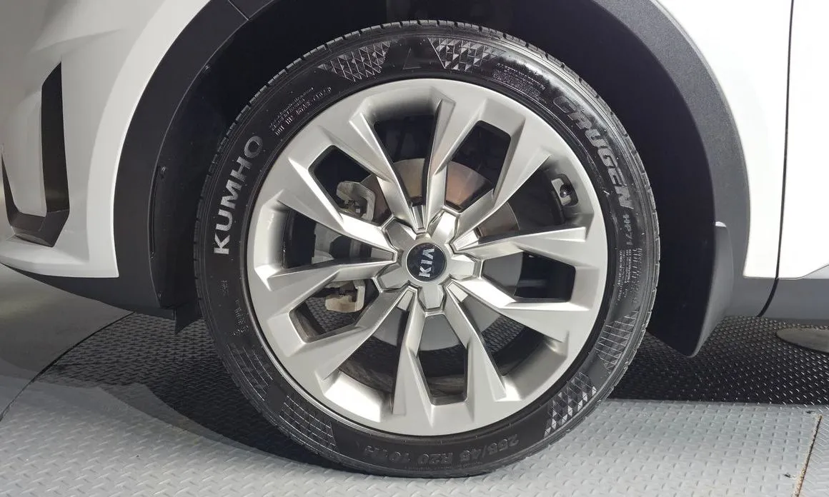 Kia Sorento — фото 3