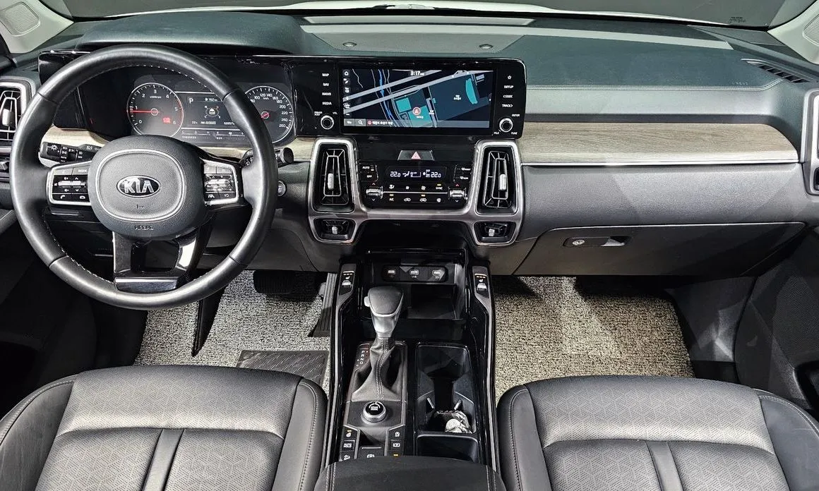 Kia Sorento — фото 8