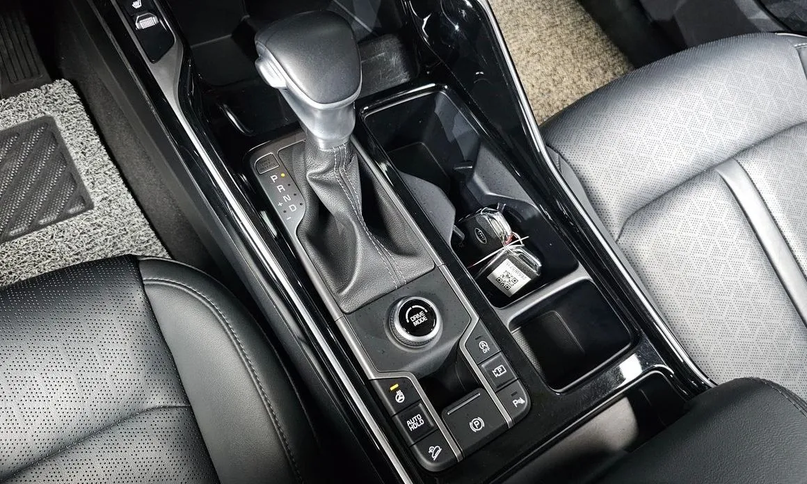 Kia Sorento — фото 6