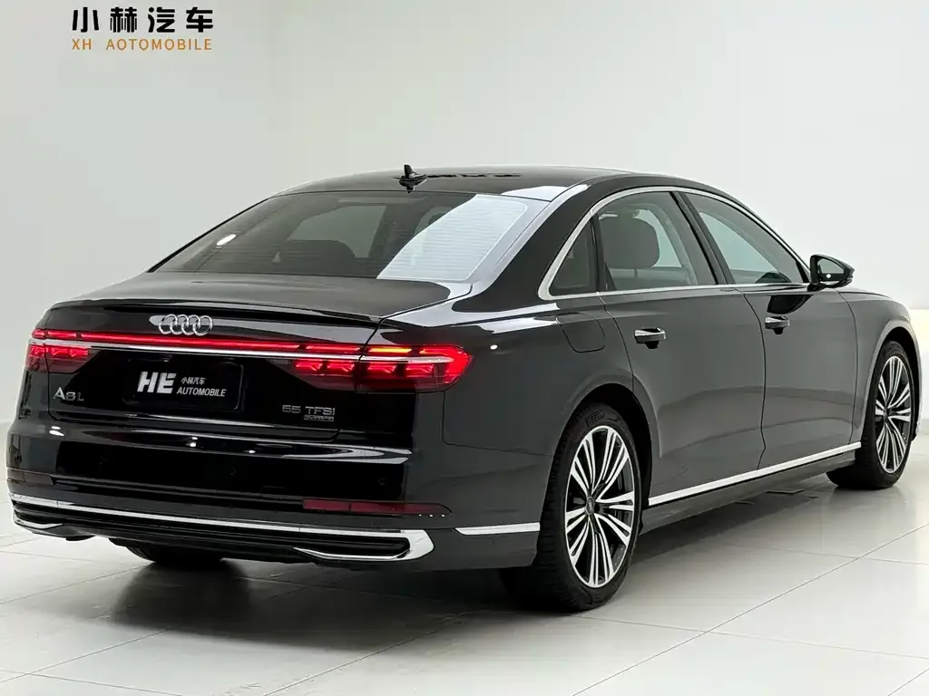 Audi A8 — фото 9