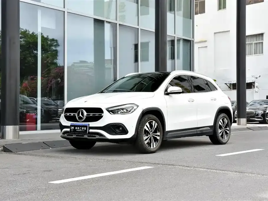 Mercedes-Benz GLA — фото 1