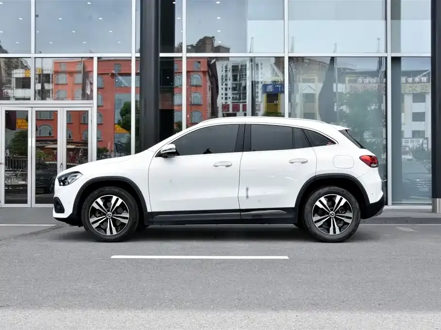 Mercedes-Benz GLA — фото 8