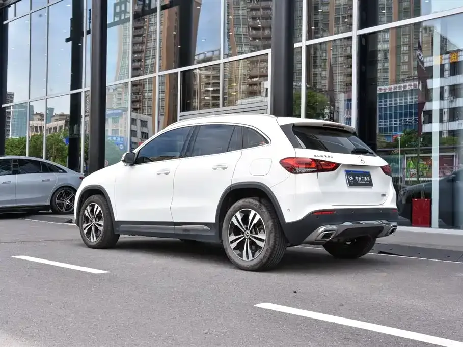 Mercedes-Benz GLA — фото 10