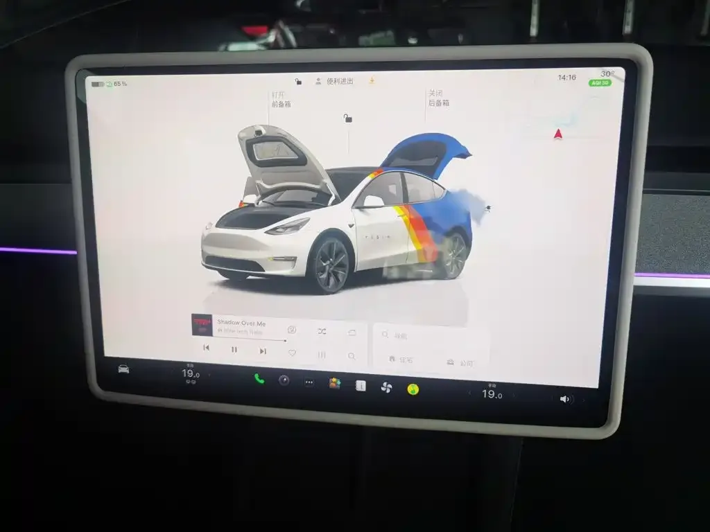 Tesla Model Y — фото 4