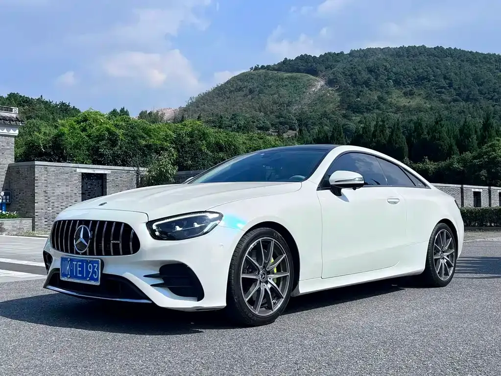 Mercedes-Benz E-Class (Import) — фото 1