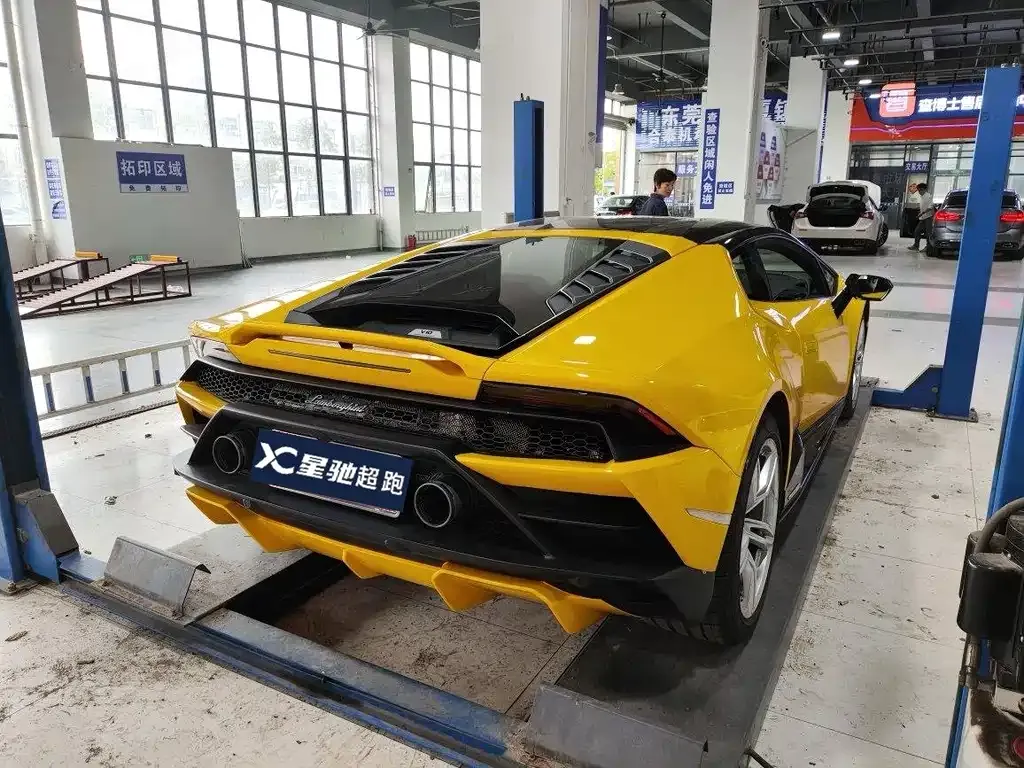 Lamborghini Huracan — фото 7