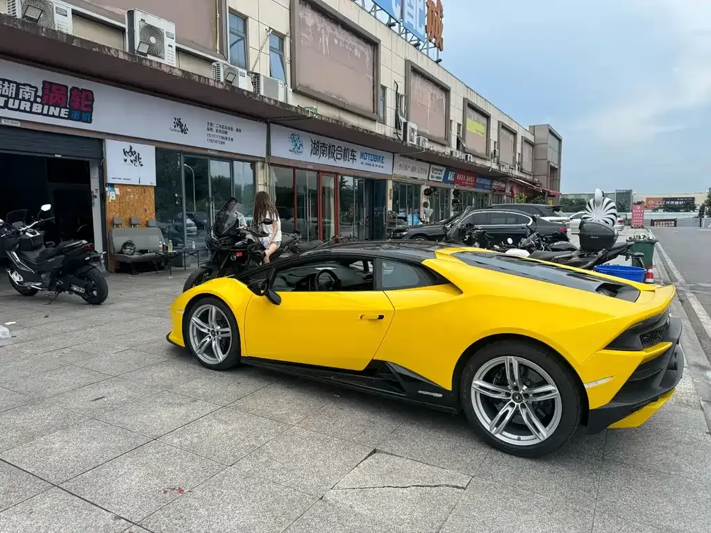 Lamborghini Huracan — фото 6
