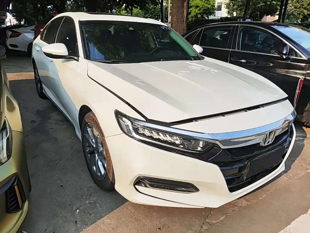 Honda Accord — фото 3