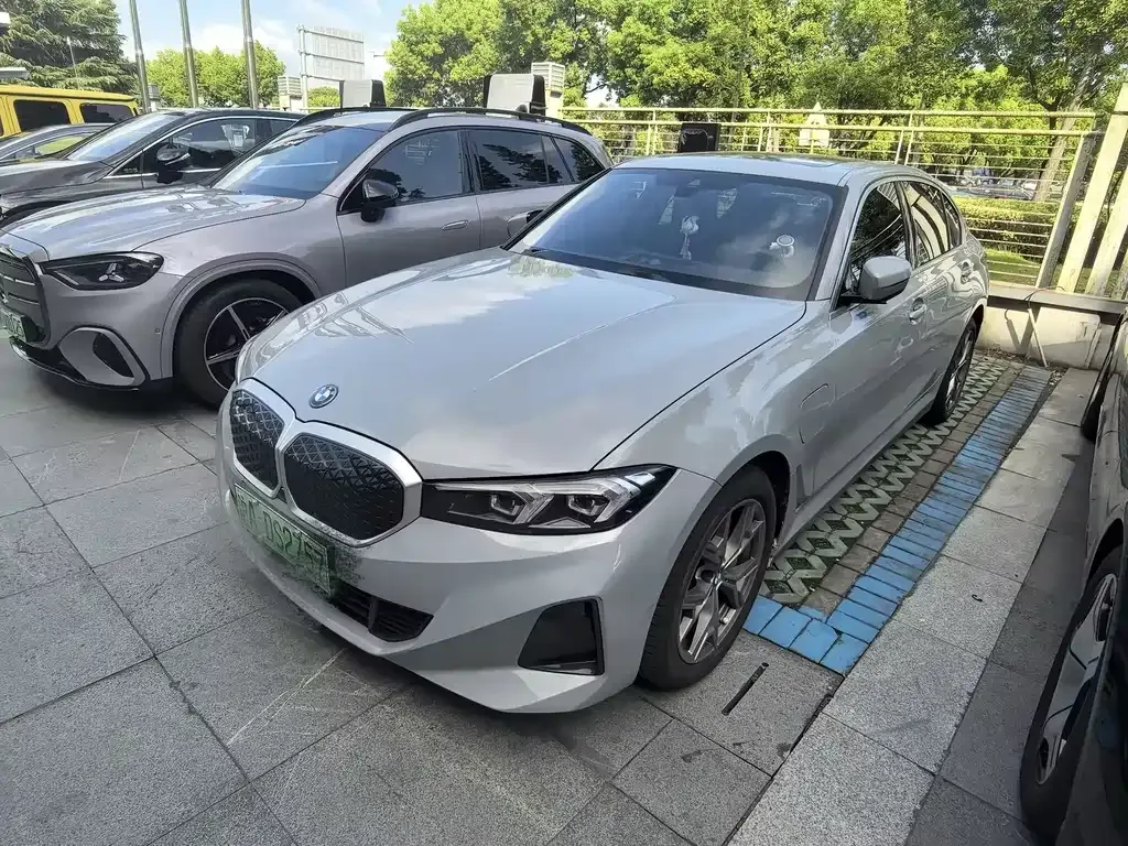 BMW i3 — фото 1