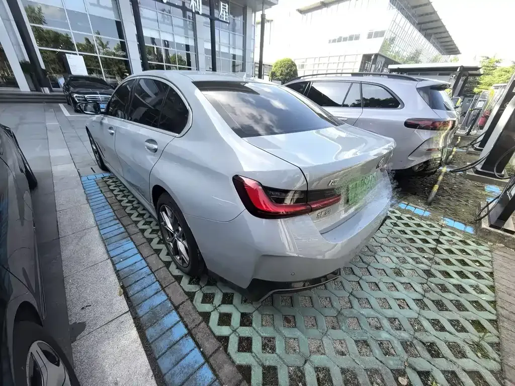BMW i3 — фото 5