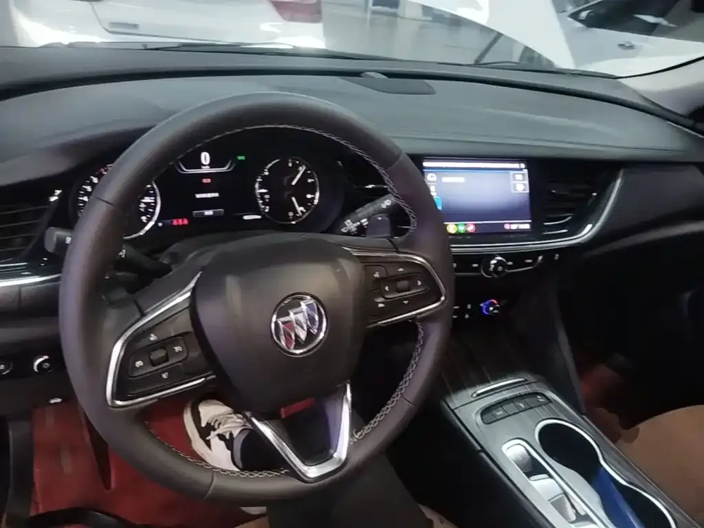 Buick Regal — фото 10