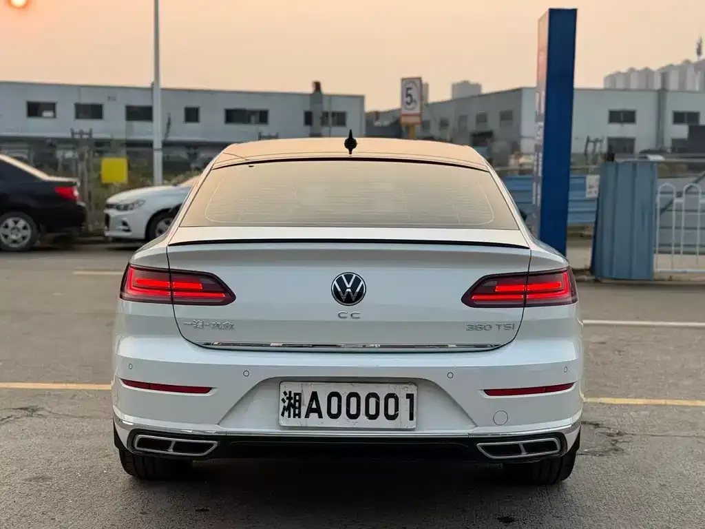 Volkswagen CC — фото 7