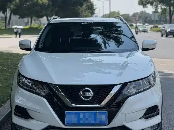Nissan Qashqai — фото 9