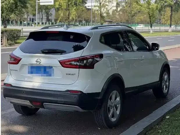 Nissan Qashqai — фото 3
