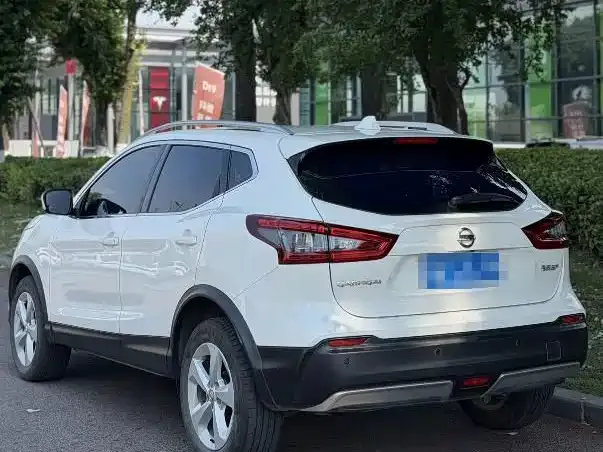 Nissan Qashqai — фото 5