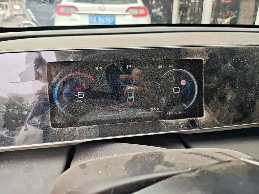 BYD Qin L — фото 10