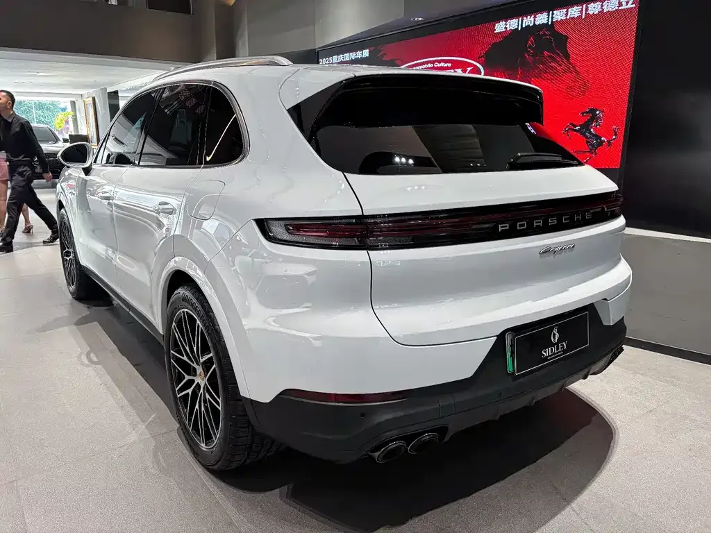 Porsche Cayenne Hybrid — фото 10