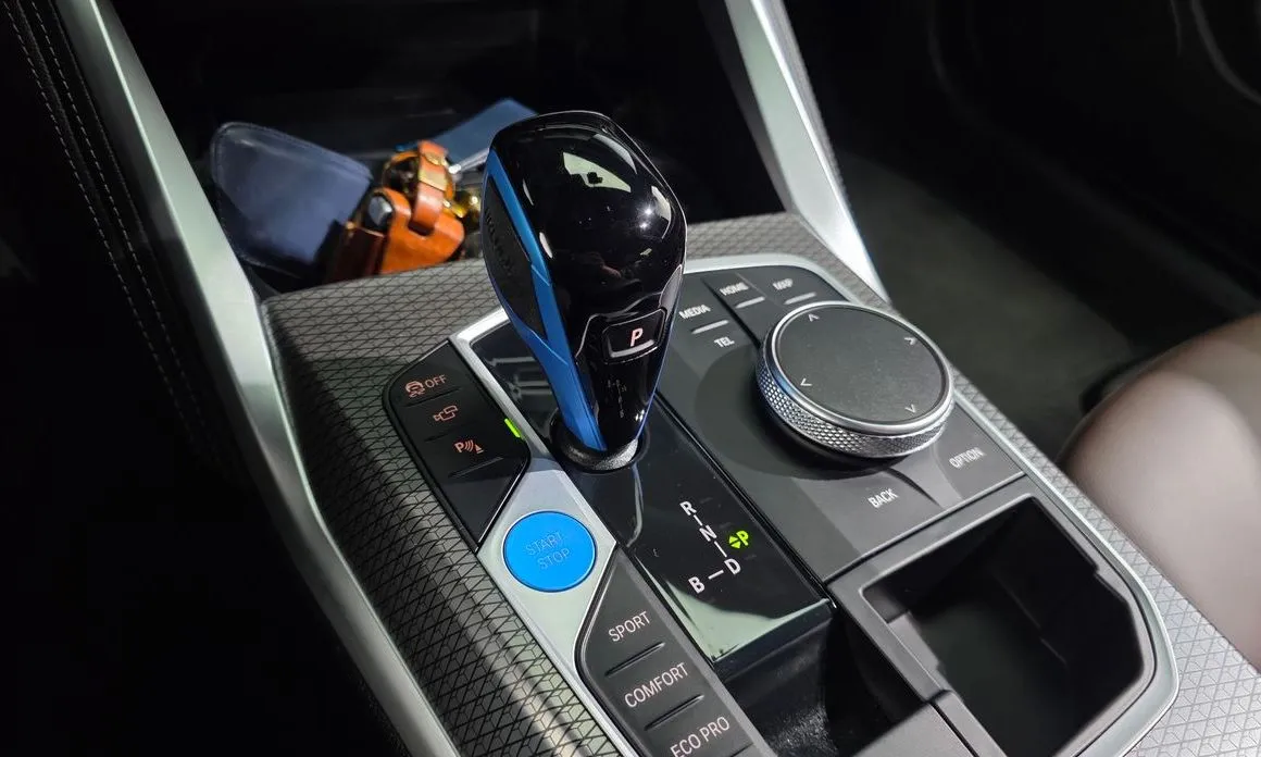 BMW i4 — фото 9