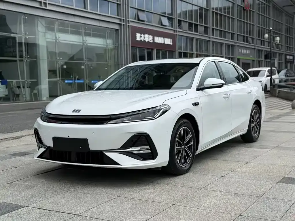 Geely Galaxy A7 EM — фото 1