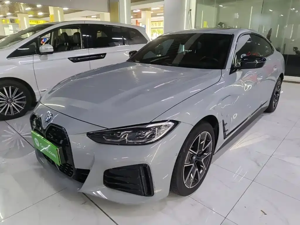 BMW i4 — фото 1