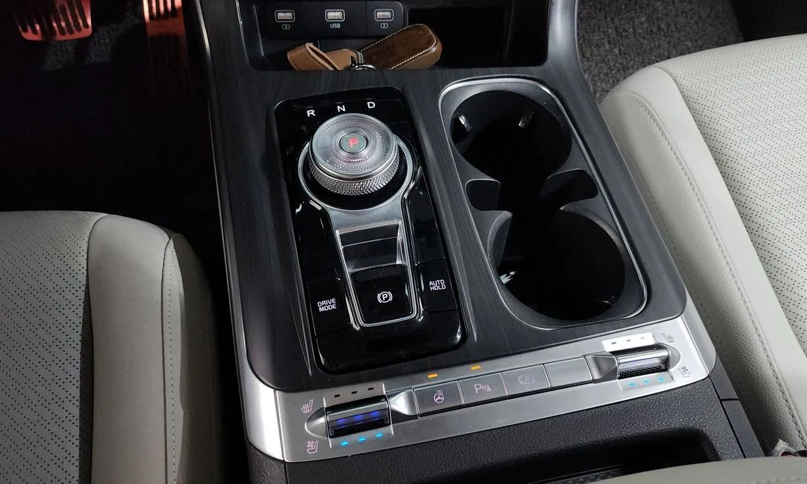 Kia Carnival — фото 10