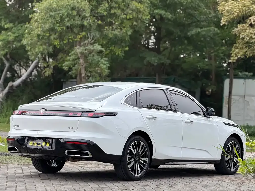 Changan Eado — фото 10