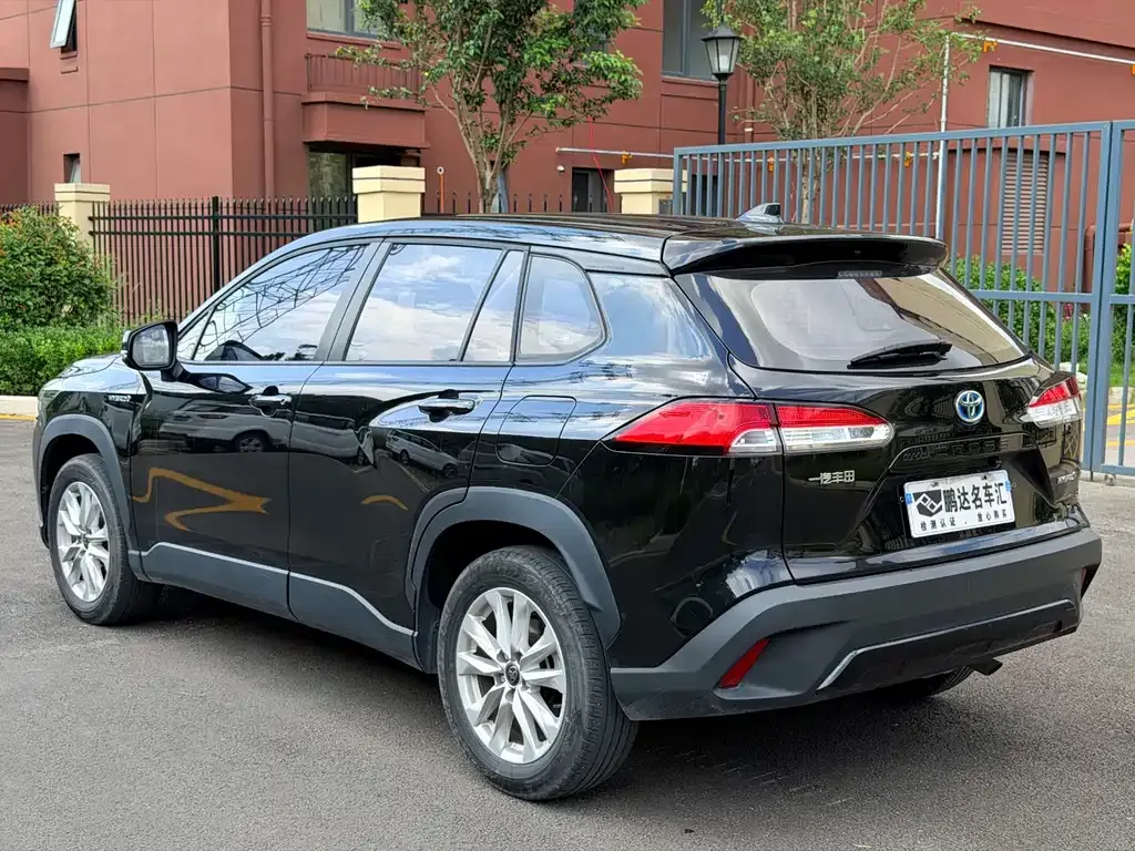 Toyota Corolla Cross — фото 4