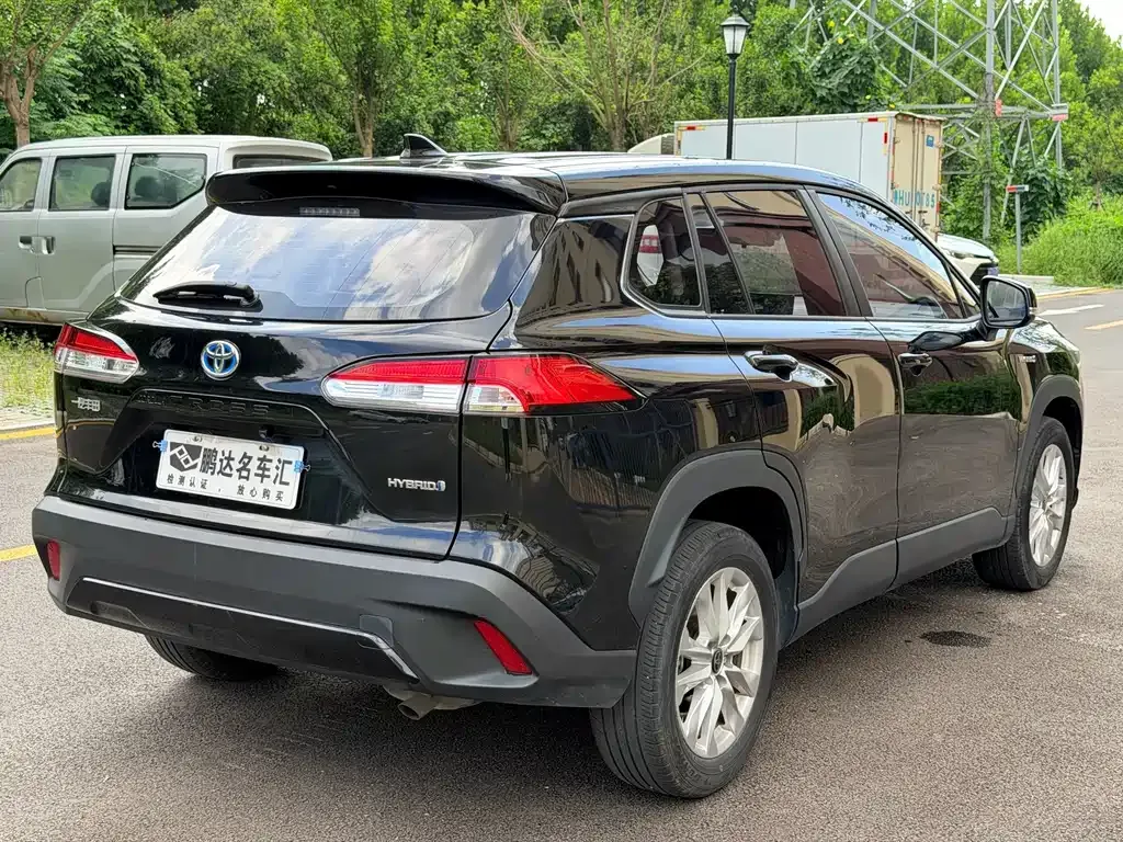 Toyota Corolla Cross — фото 7