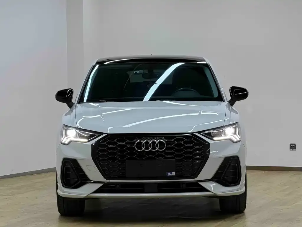 Audi Q3 Sportback — фото 3