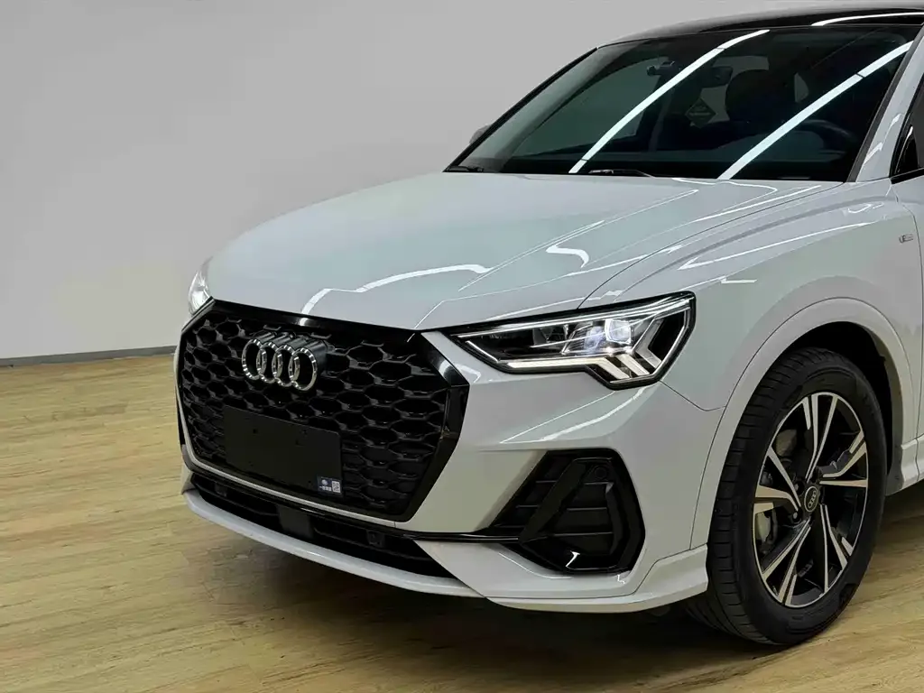 Audi Q3 Sportback — фото 5