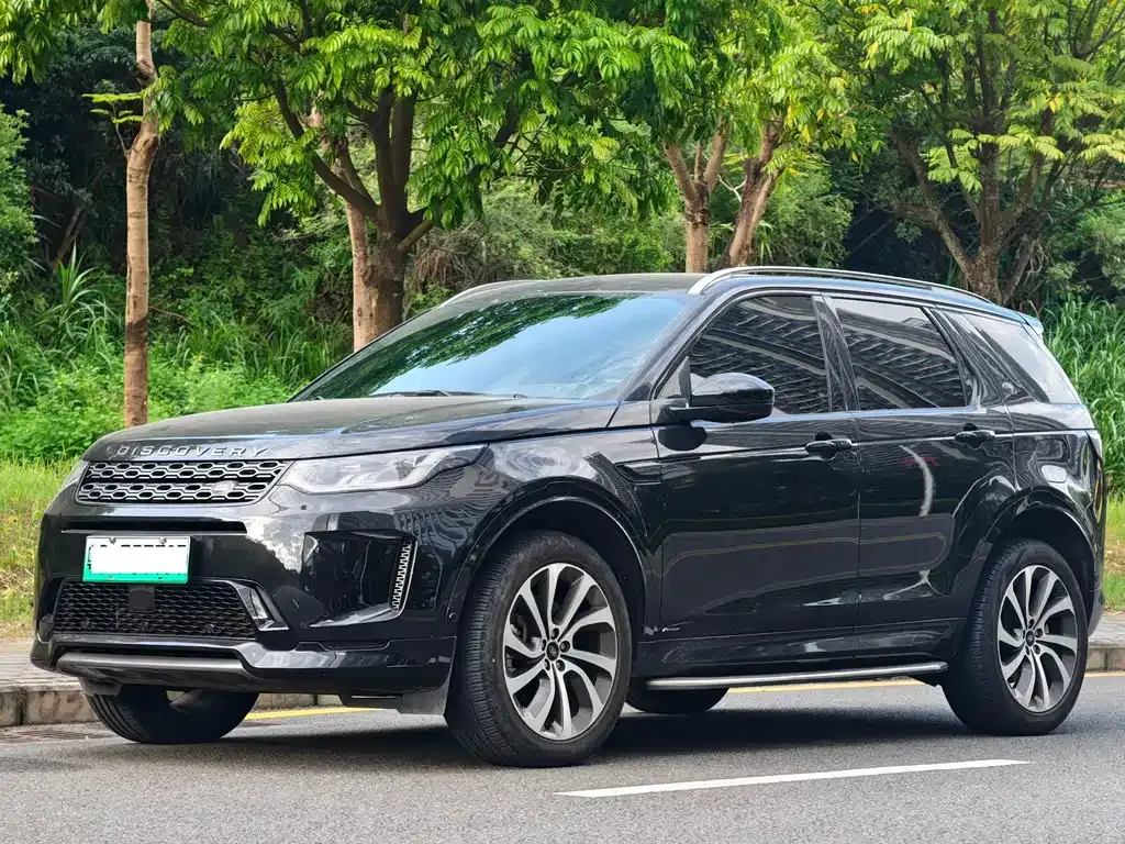 Land Rover Discovery Sport Hybrid — фото 1