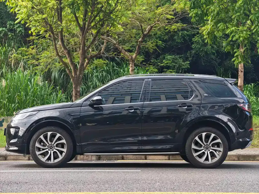 Land Rover Discovery Sport Hybrid — фото 10