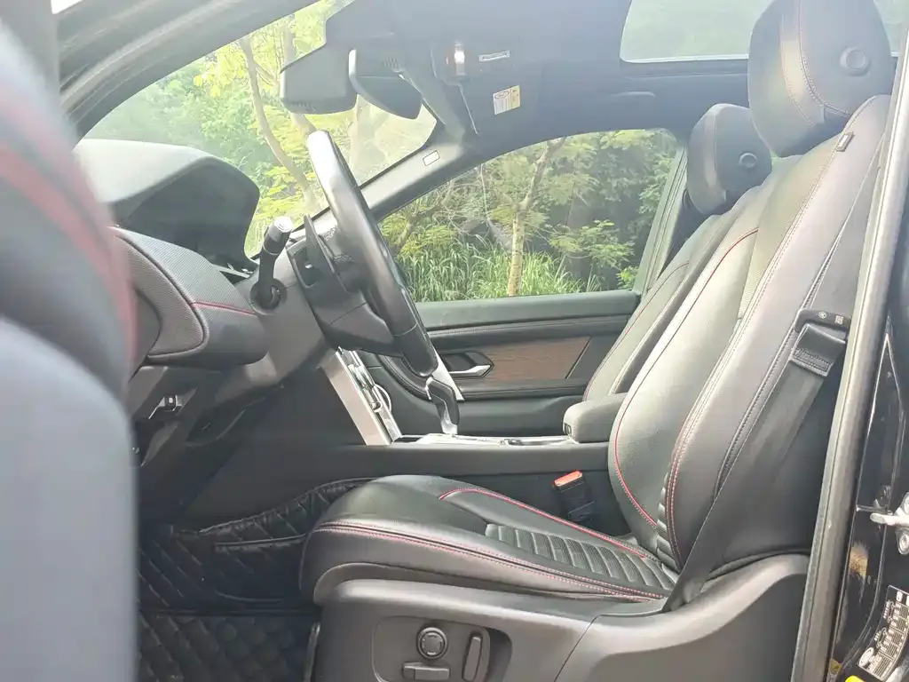 Land Rover Discovery Sport Hybrid — фото 8