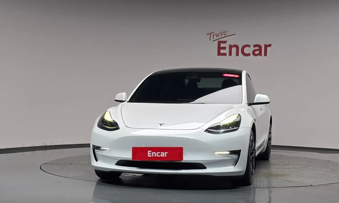 Tesla Model 3 — фото 2