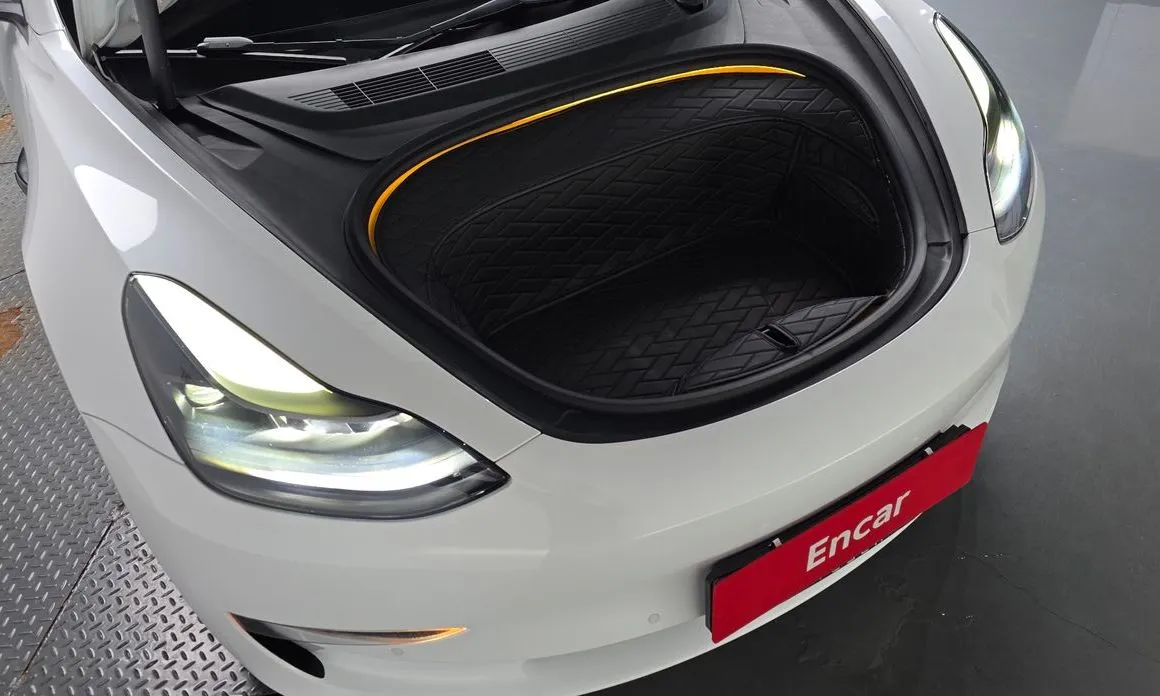 Tesla Model 3 — фото 10
