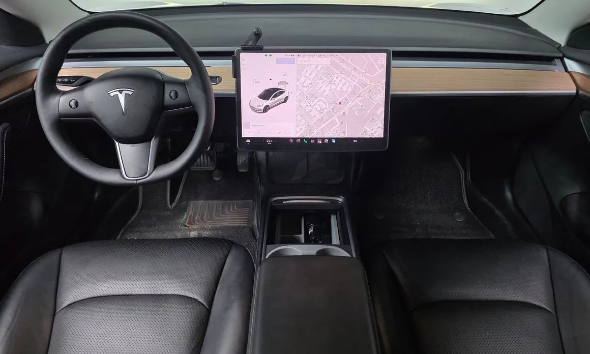 Tesla Model 3 — фото 4