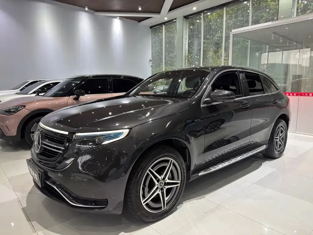 Mercedes-Benz EQC — фото 9
