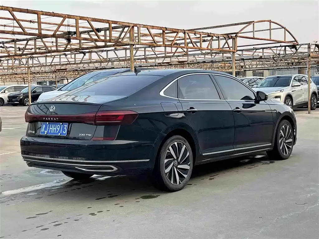 Volkswagen Passat — фото 6