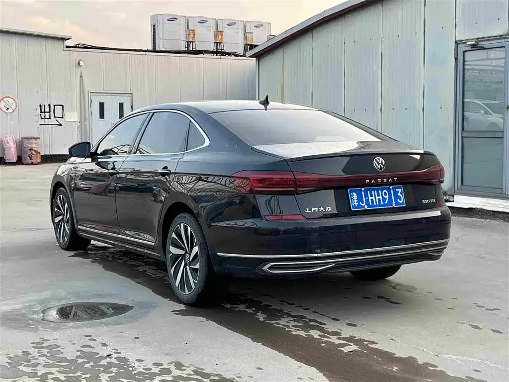 Volkswagen Passat — фото 9