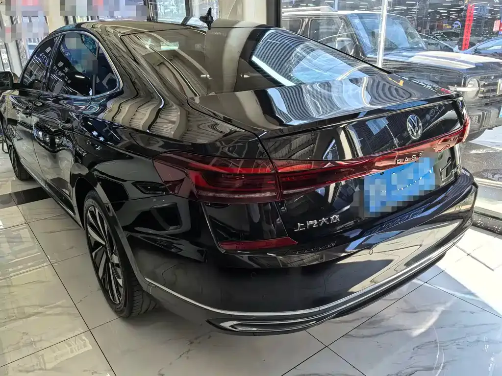 Volkswagen Passat — фото 10