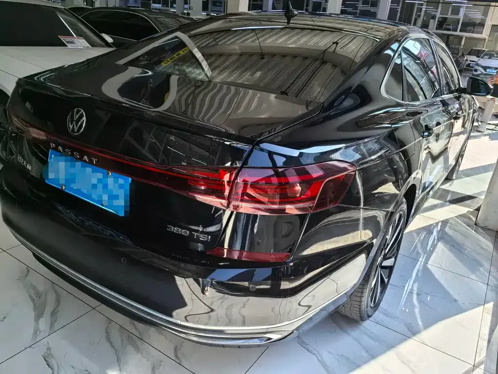 Volkswagen Passat — фото 3