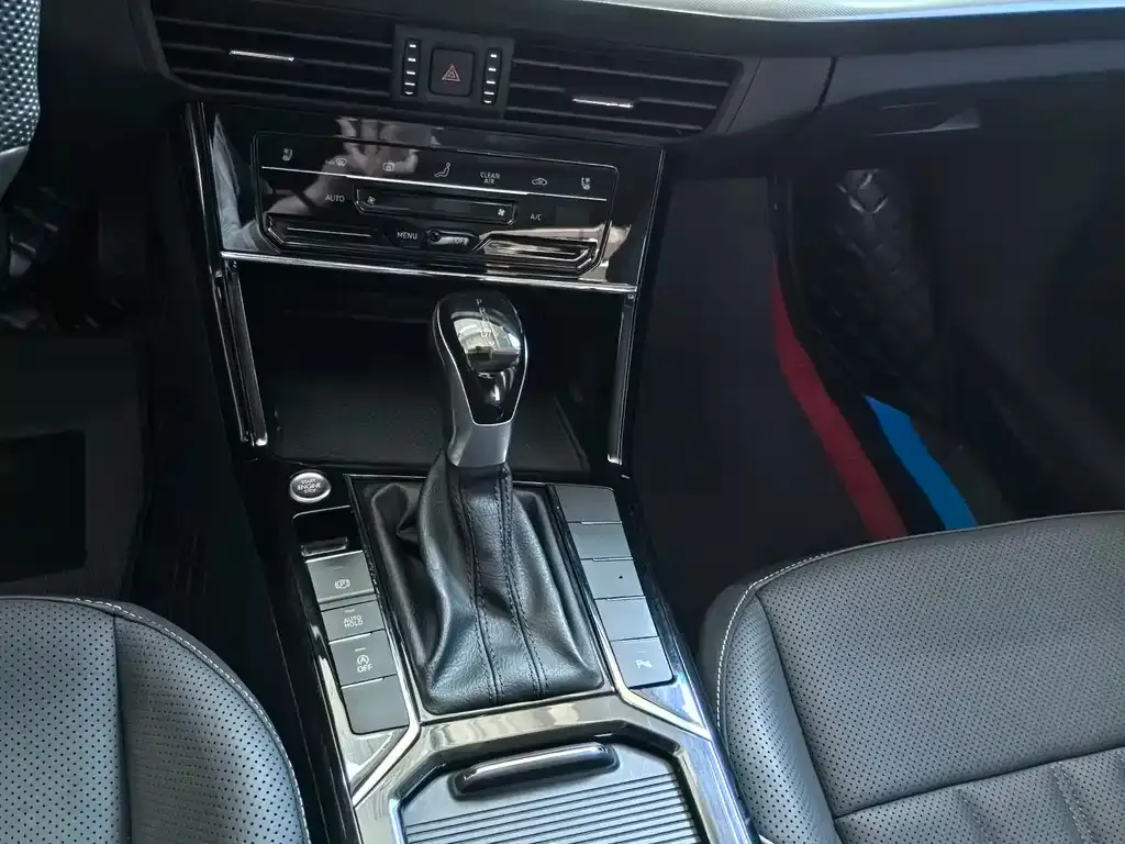 Volkswagen Passat — фото 4