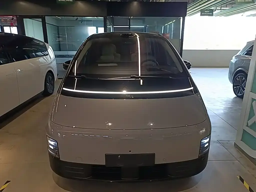 Li Auto MEGA — фото 10