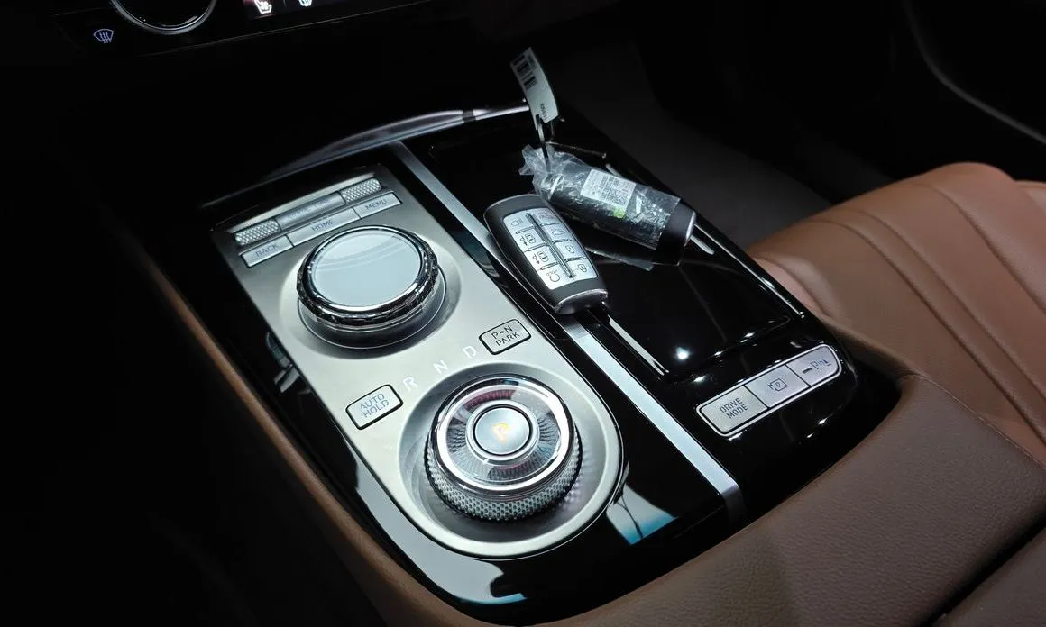 Genesis G80 — фото 10