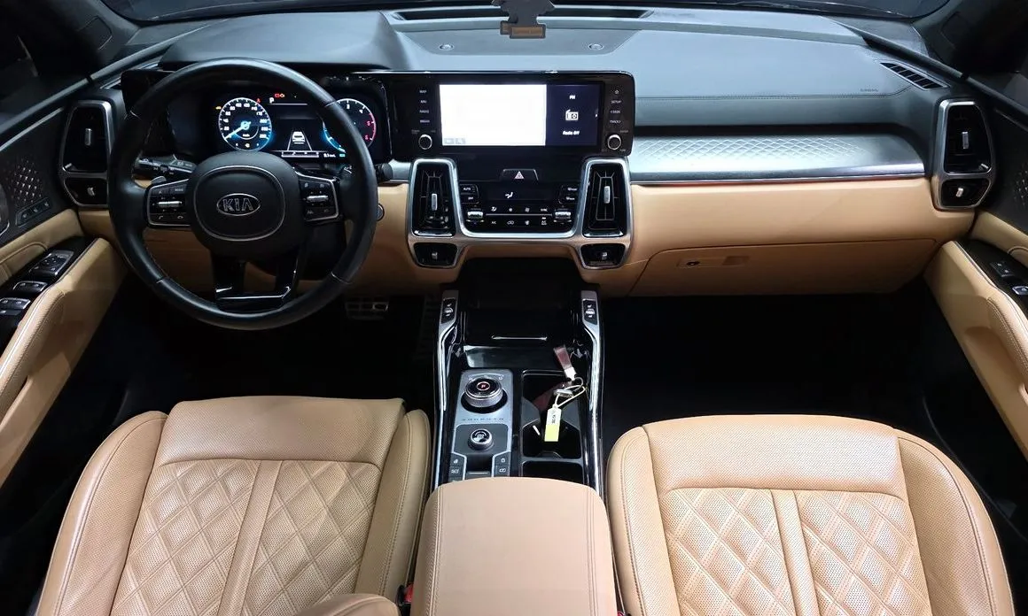 Kia Sorento — фото 10
