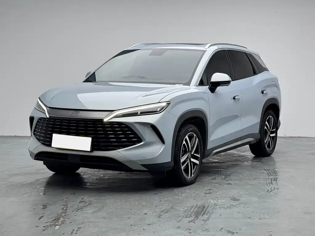 BYD L DM-i — фото 1