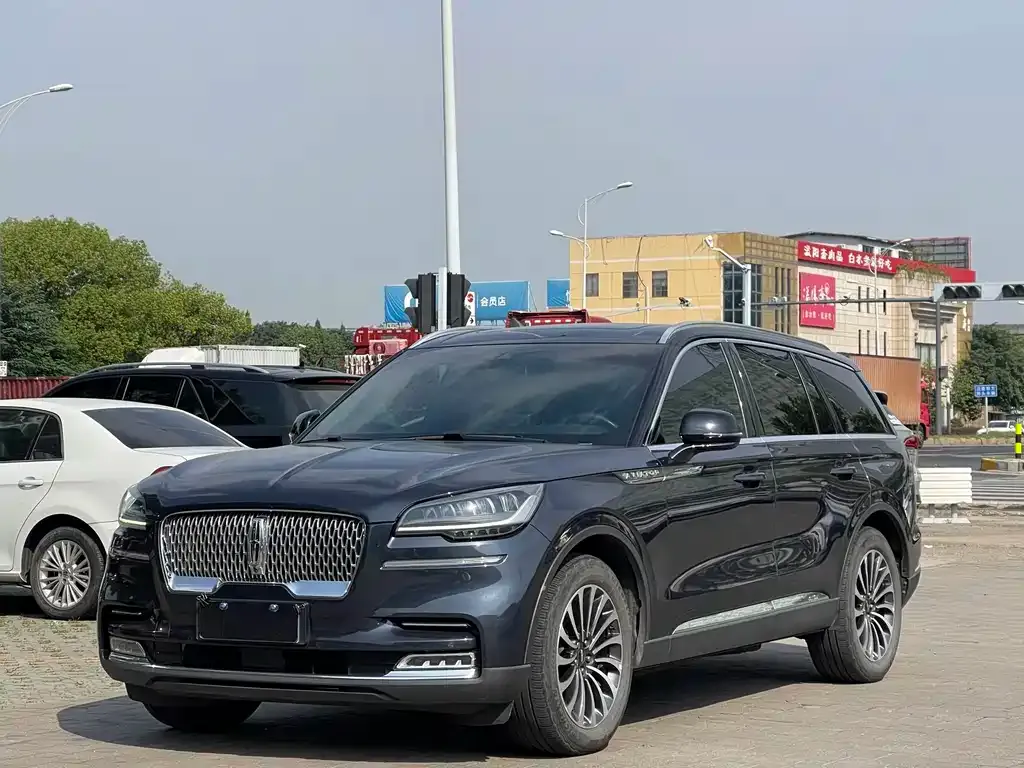 Lincoln Aviator — фото 1