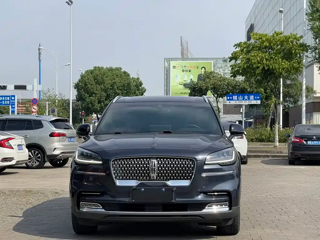 Lincoln Aviator — фото 10