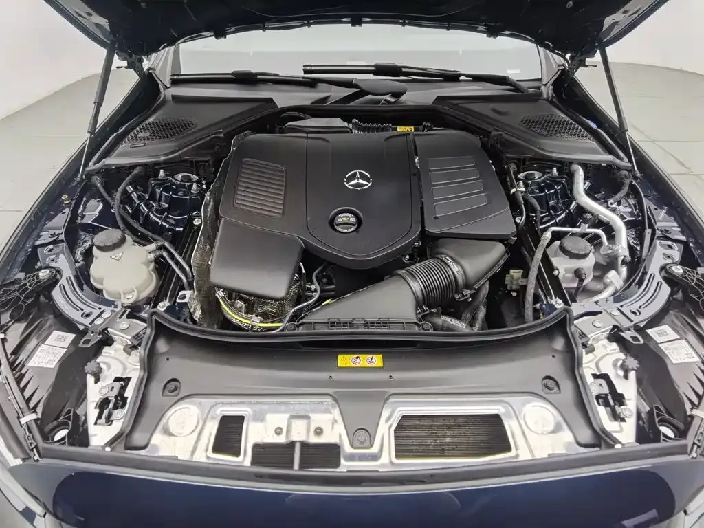 Mercedes-Benz E-Class — фото 10