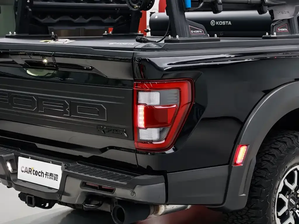 Ford F-150 Raptor — фото 6